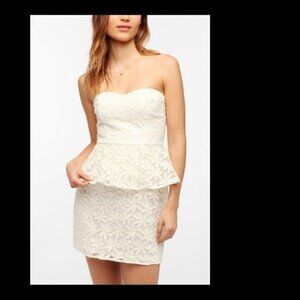 Pins & Needles Embroidered Flocked Peplum Strapless Dress Size 4